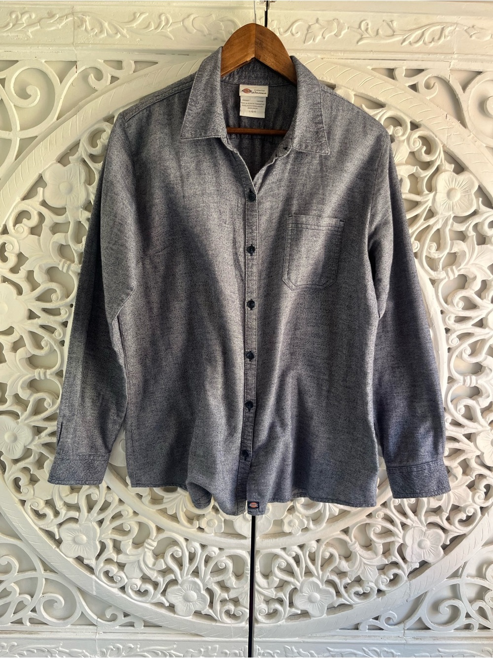 Dickies Women’s Gray Herringbone Button Front Work Shirt Large 100% Cotton